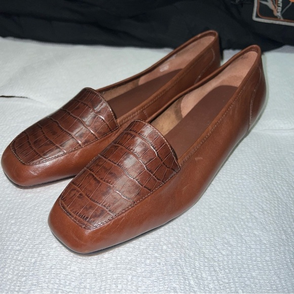 Enzo Angiolini Women’s Liberty Brown Leather Crocodile Pattern Loafers 8 1/2M - Picture 2 of 11
